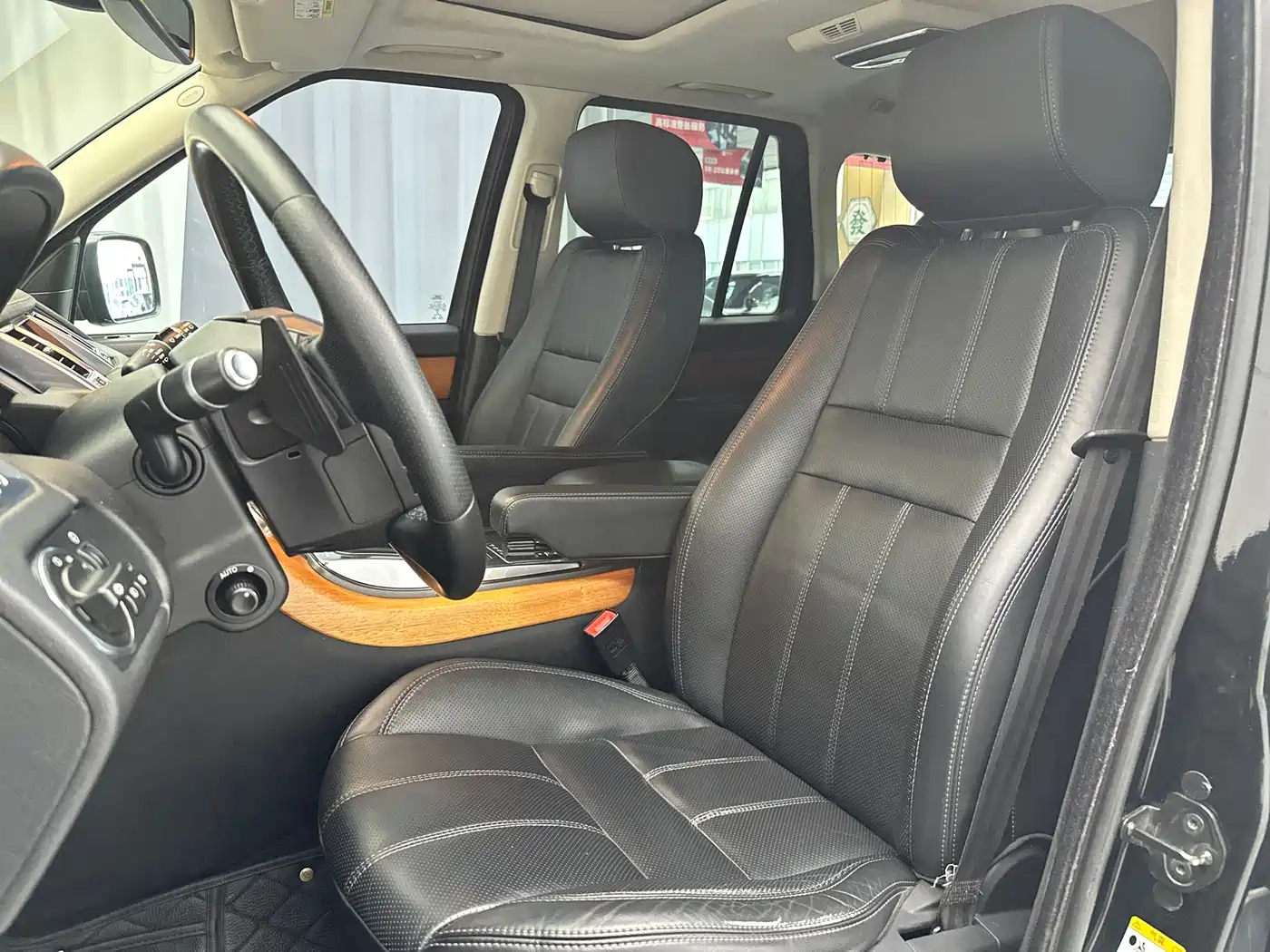 Land Rover Range Rover Sport 2013 5.0 NA V8 HSE фото 21