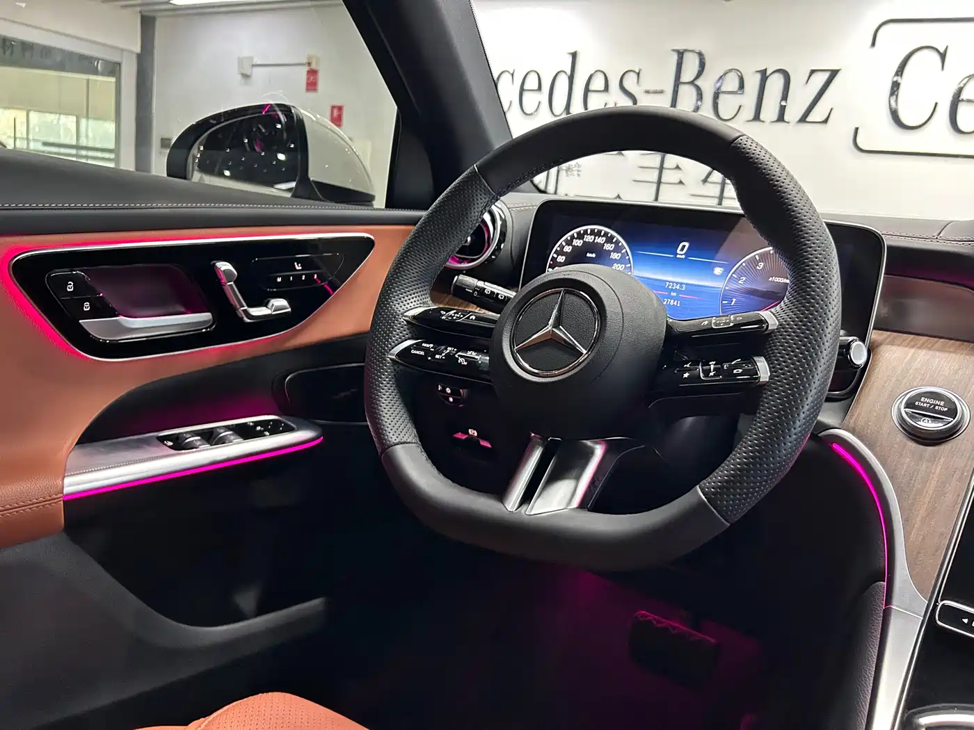 MERCEDES-BENZ GLC