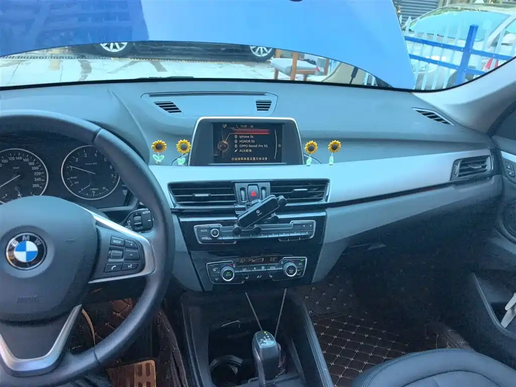 BMW X1 2016 sDrive18Li Premium Model фото 13