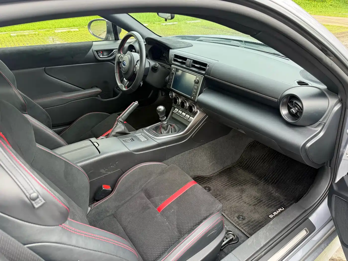 Subaru BRZ 2022 2.4L Manual фото 8