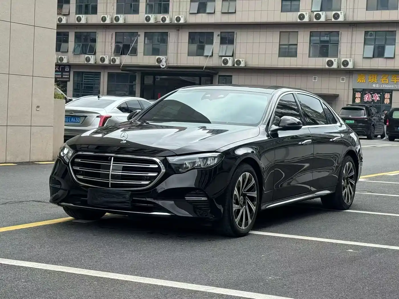 Mercedes-Benz E-Class 2024 Model E 300 L Luxury фото 3