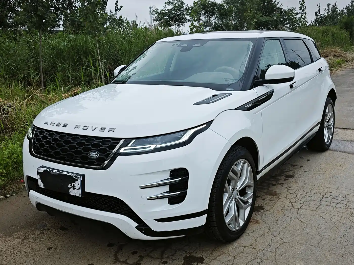 Land Rover Range Rover Evoque 2022 Range Rover Evoque L 200PS R-Dynamic Standard Elite Edition
