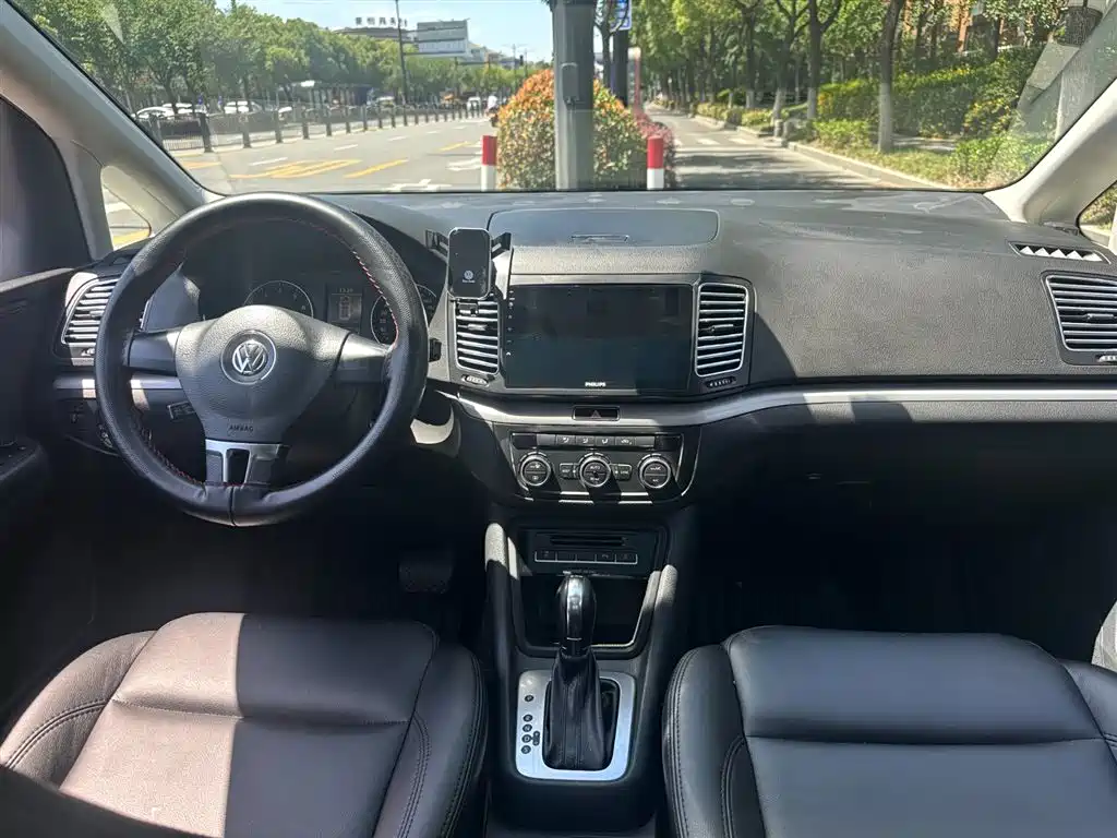 Volkswagen Sharan 2014 2.0TSI Standard фото 10