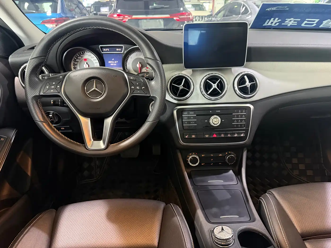 Mercedes-Benz GLA 2016 GLA 220 4MATIC Fashion фото 8