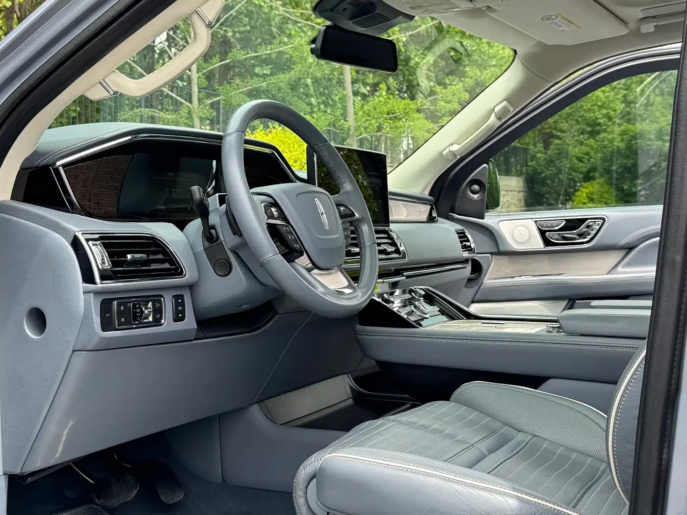Lincoln Navigator 2023 2022 3.5T Presidential Edition