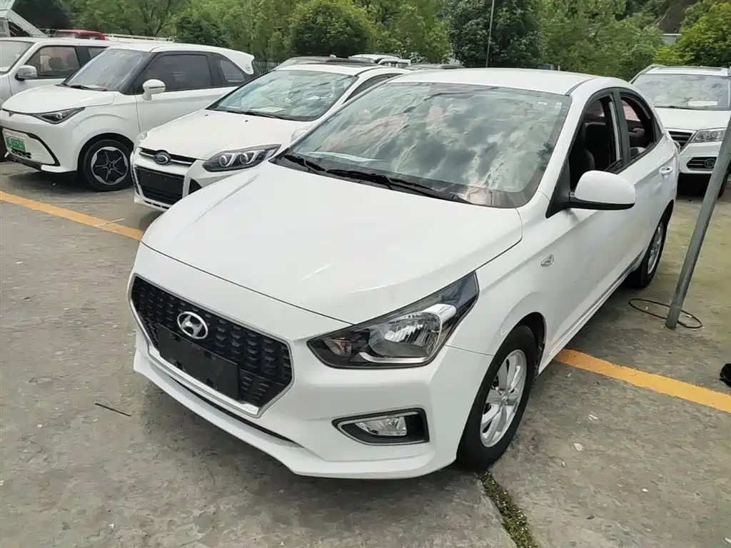 Hyundai Verna 2017 1.4L Manual Color Edition (China V) фото 2