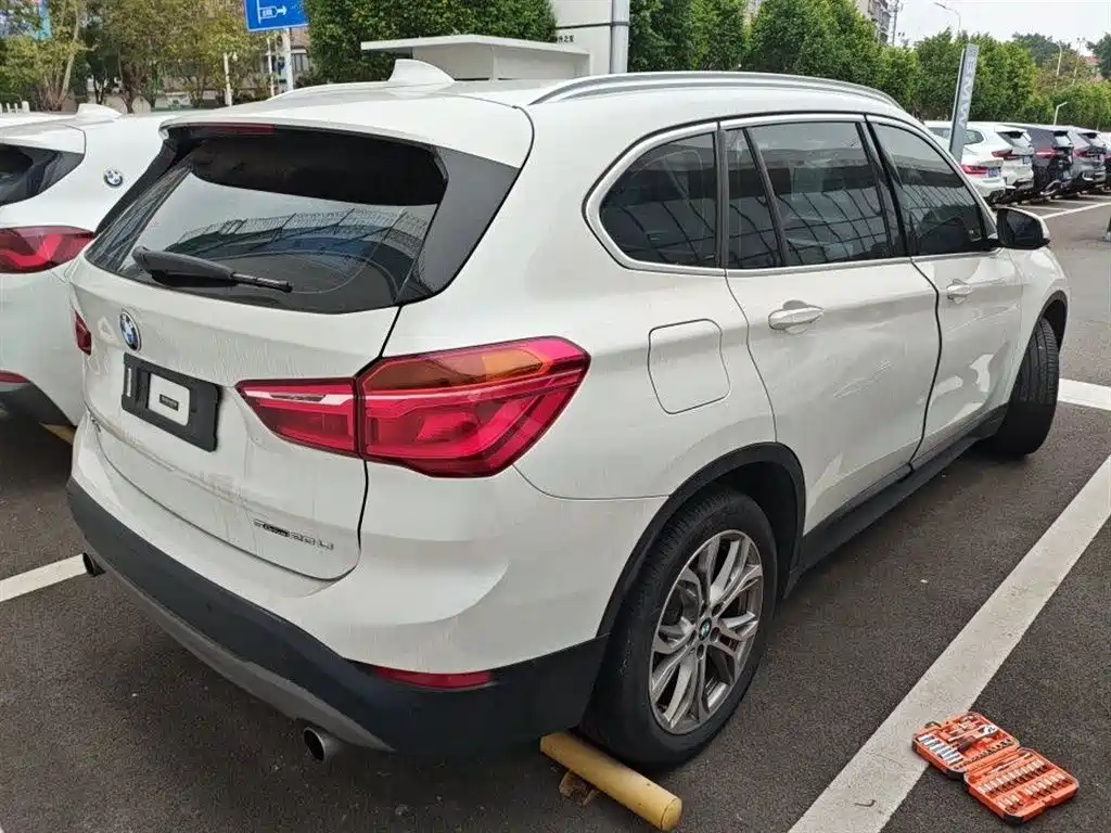 BMW X1 2019 sDrive20Li Leading Model фото 7