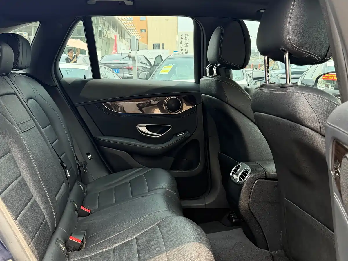 Mercedes-Benz GLC 2017 GLC 260 4MATIC Luxury фото 17