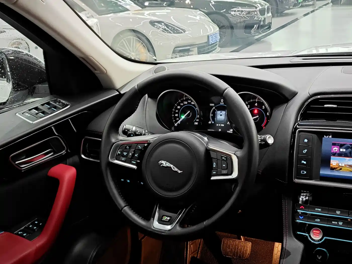 Jaguar F-PACE 2017 2016 3.0 SC 4WD R-Sport
