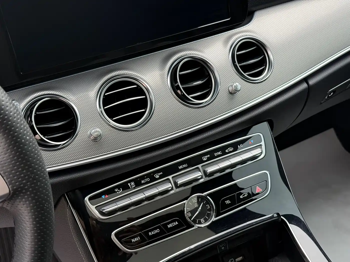 Mercedes-Benz E-Class 2017 E 200 Sport фото 20