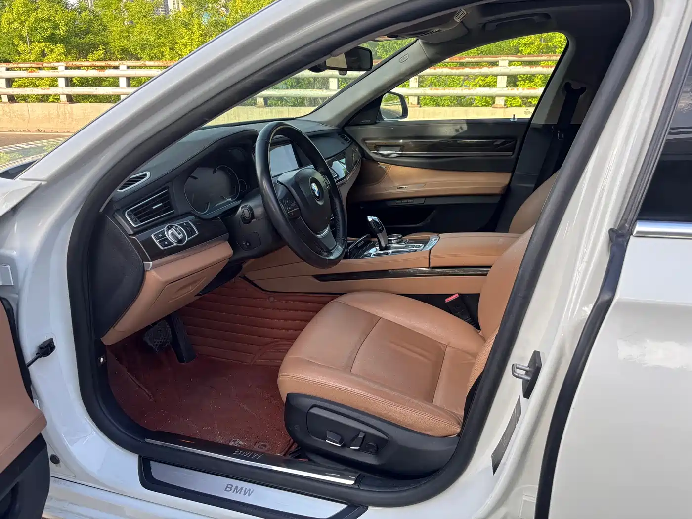 BMW 7 Series 2013 Model 730Li Leading фото 4