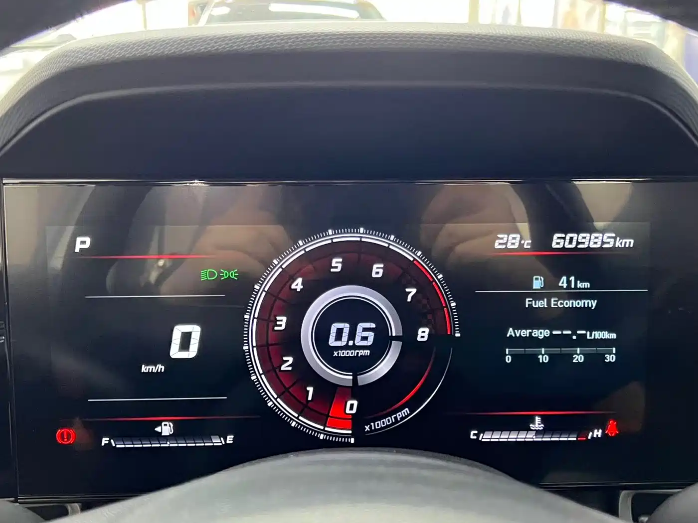 Hyundai Elantra 2022 1.5L CVT LUX Premium Edition фото 15