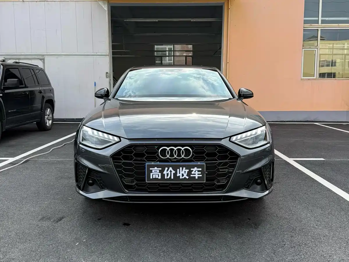 Audi A4L 2023 40 TFSI Luxury Sport фото 2
