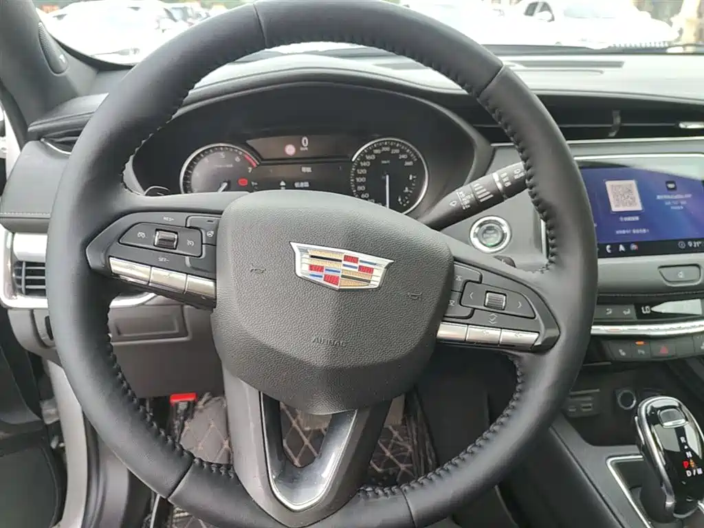 Cadillac XT4 2018 28T FWD Leading Edition фото 11