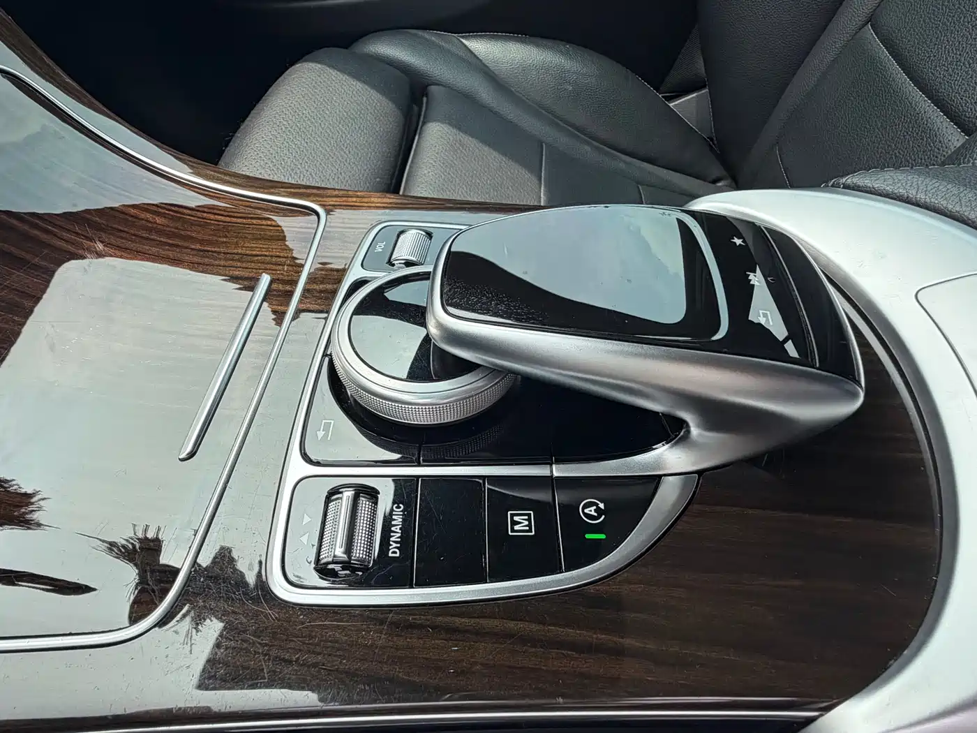 Mercedes-Benz GLC 2017 GLC 260 4MATIC Luxury фото 13