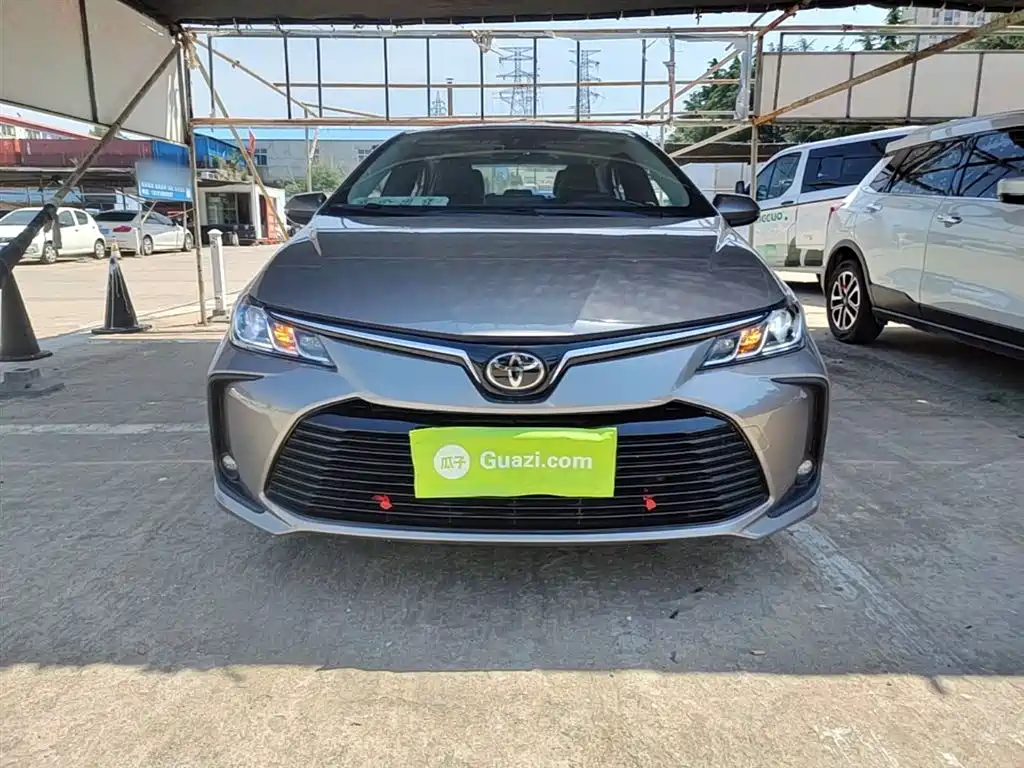 Toyota Corolla 2021 1.2T S-CVT Luxury Edition фото 3