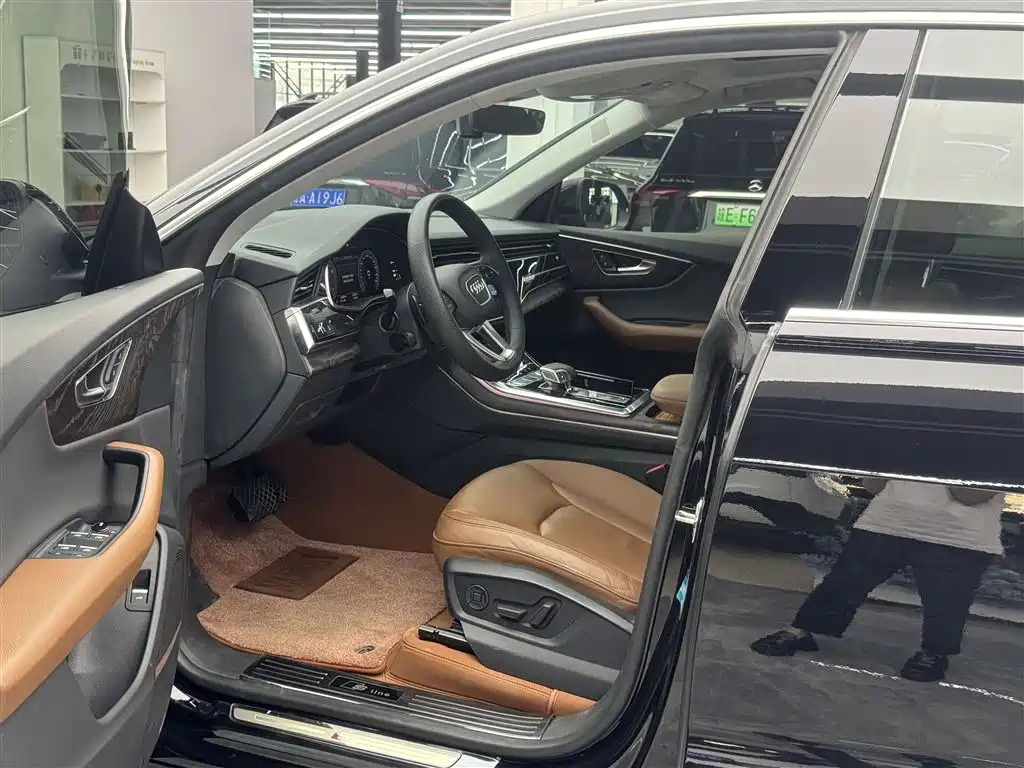 Audi Q8 2019 55 TFSI Luxury Dynamic фото 6