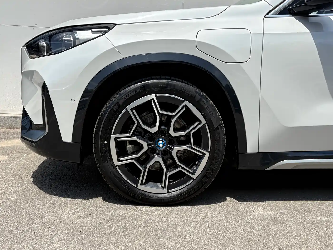 BMW iX1 2023 xDrive30L X Design Package фото 8