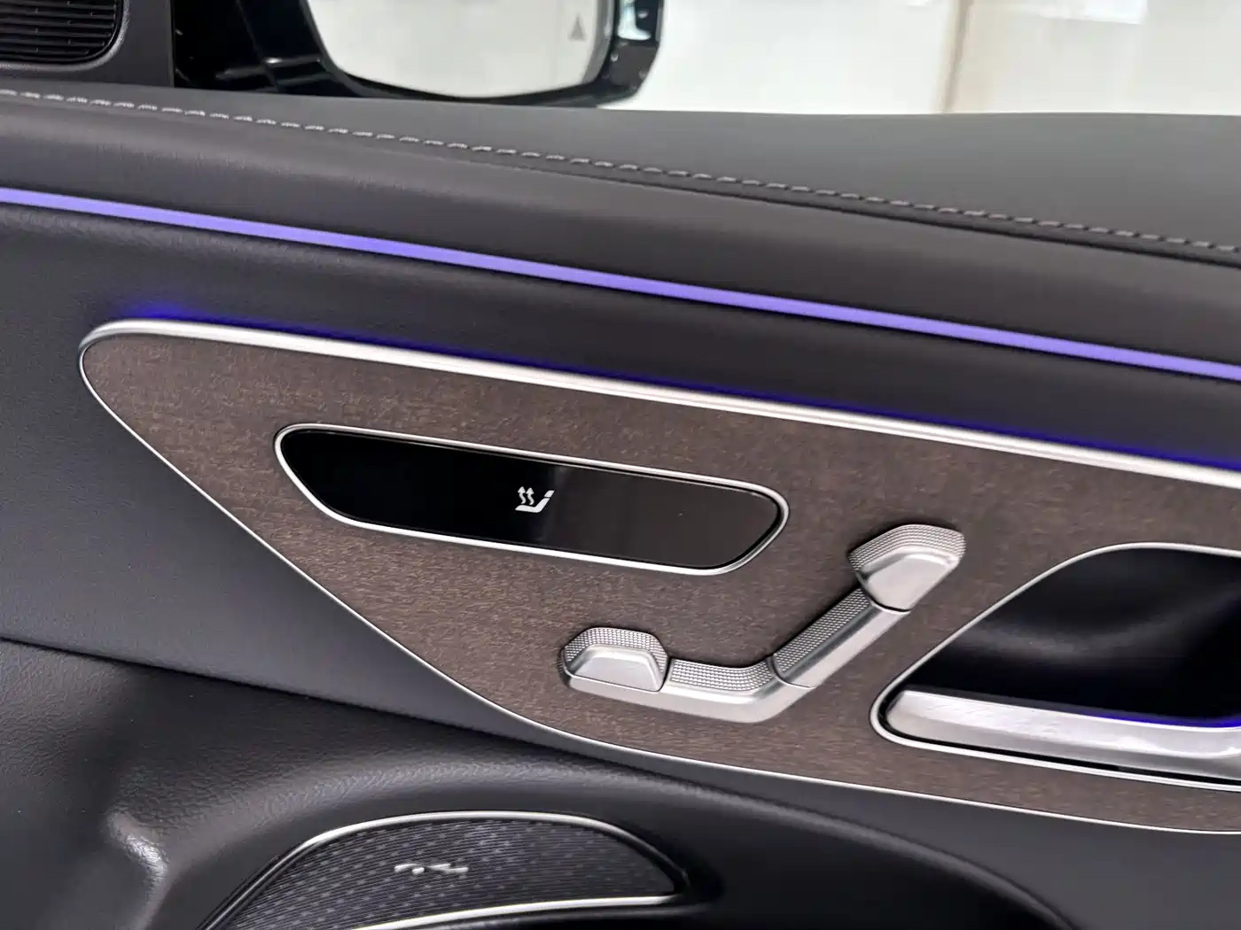 Mercedes-Benz E-Class New Energy 2024 E 350 e L Plug-in Hybrid Sedan фото 26