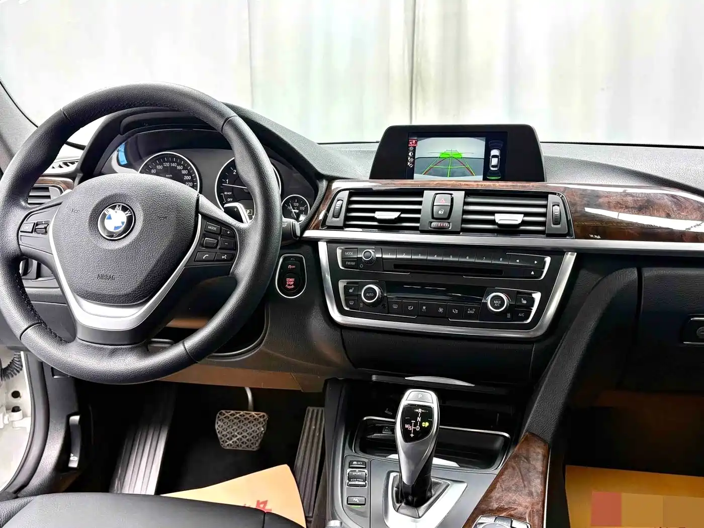 BMW 3 Series 2015 320Li Super Joy Luxury Design Package фото 5