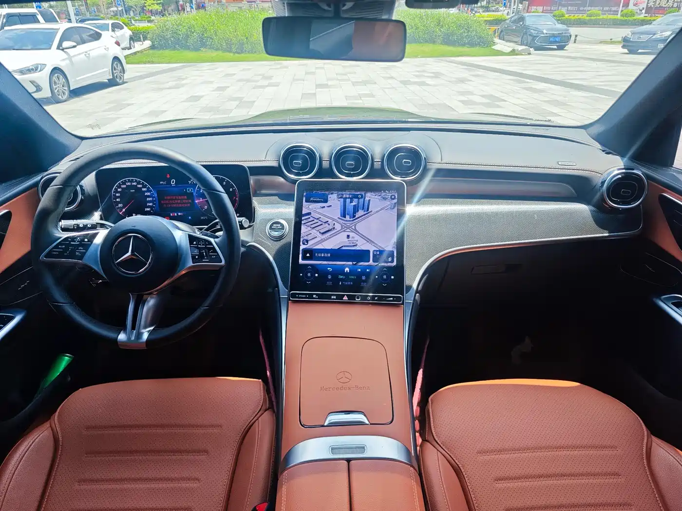 Mercedes-Benz GLC 2024 GLC 260 L 4MATIC Dynamic 5-seater фото 10