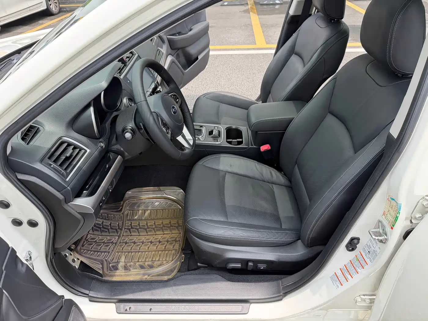 Subaru Legacy 2016 2.5i AWD Glory Edition фото 8