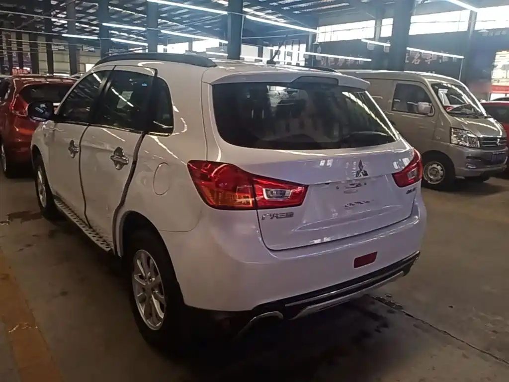 Mitsubishi ASX 2013 2.0L CVT 2WD Elite фото 5