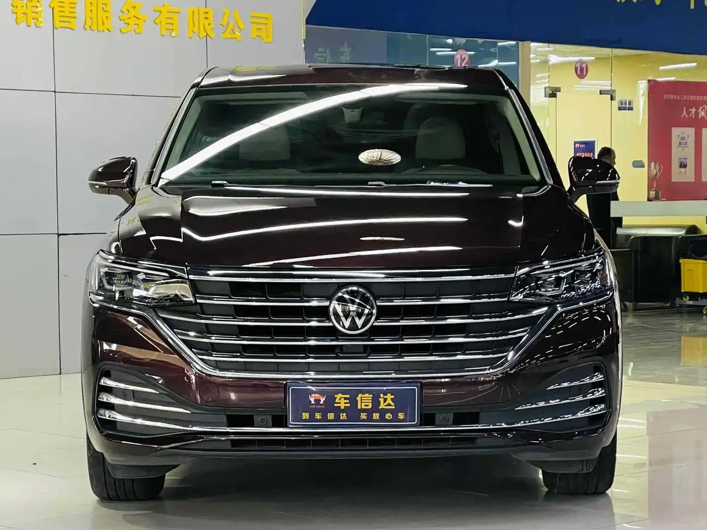 Volkswagen Viloran 2022 380TSI Premium Edition фото 4