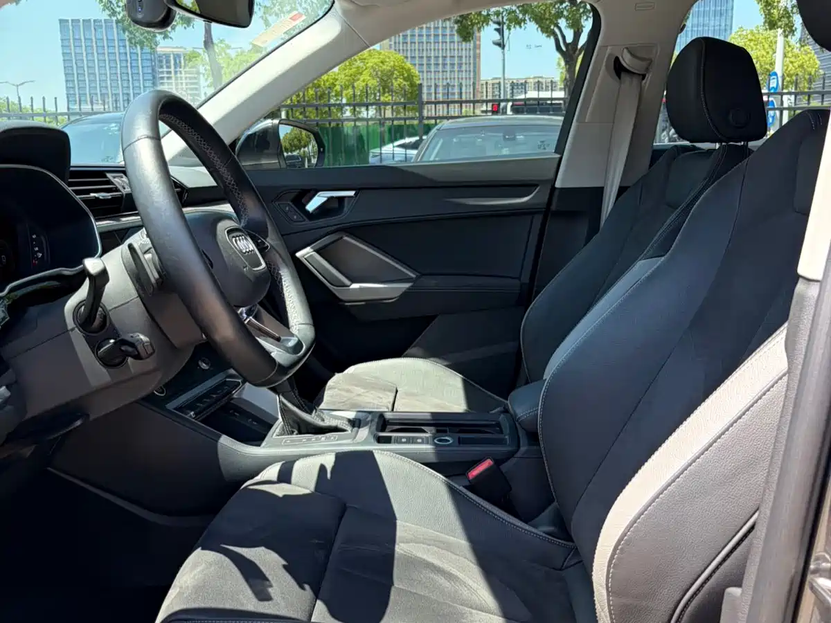 Audi Q3 2022 35 TFSI Fashion Dynamic фото 6