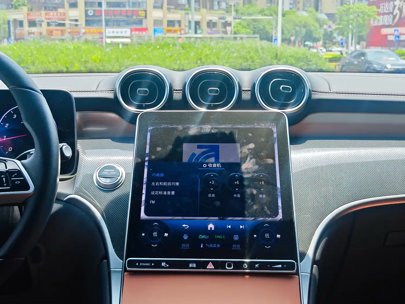 Mercedes-Benz GLC 2024 GLC 260 L 4MATIC Dynamic 5-seater фото 9