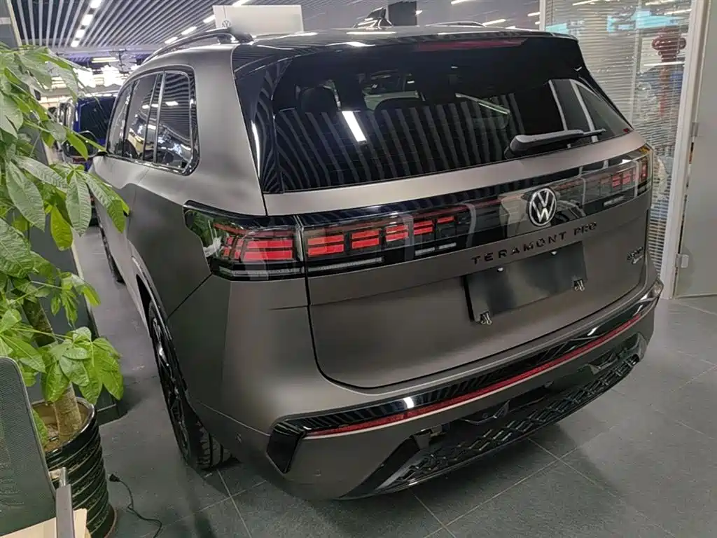 Volkswagen Teramont 2025 Teramont Pro 450TSI 4WD Summit Edition фото 5