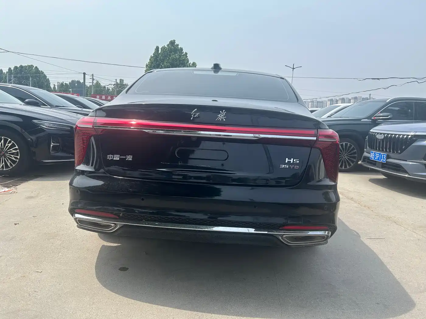 Hongqi H5 2025 1.5T DCT Flag Rhythm 500,000 Units Memorial Edition фото 8