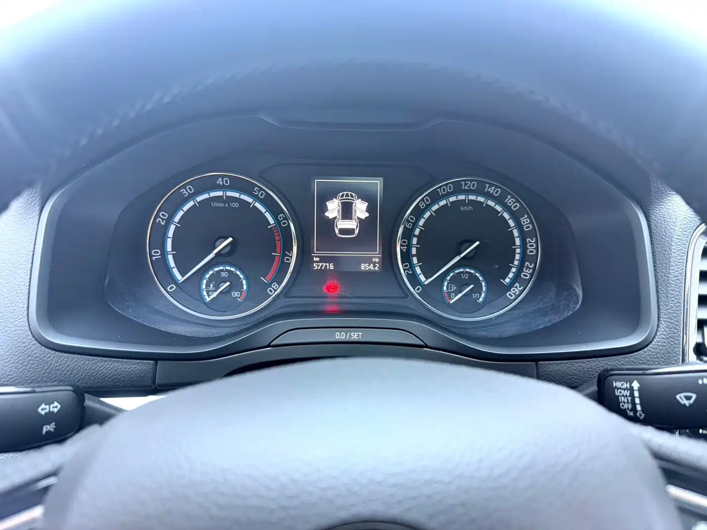 Škoda Karoq 2021 TSI280 Luxury Edition фото 15