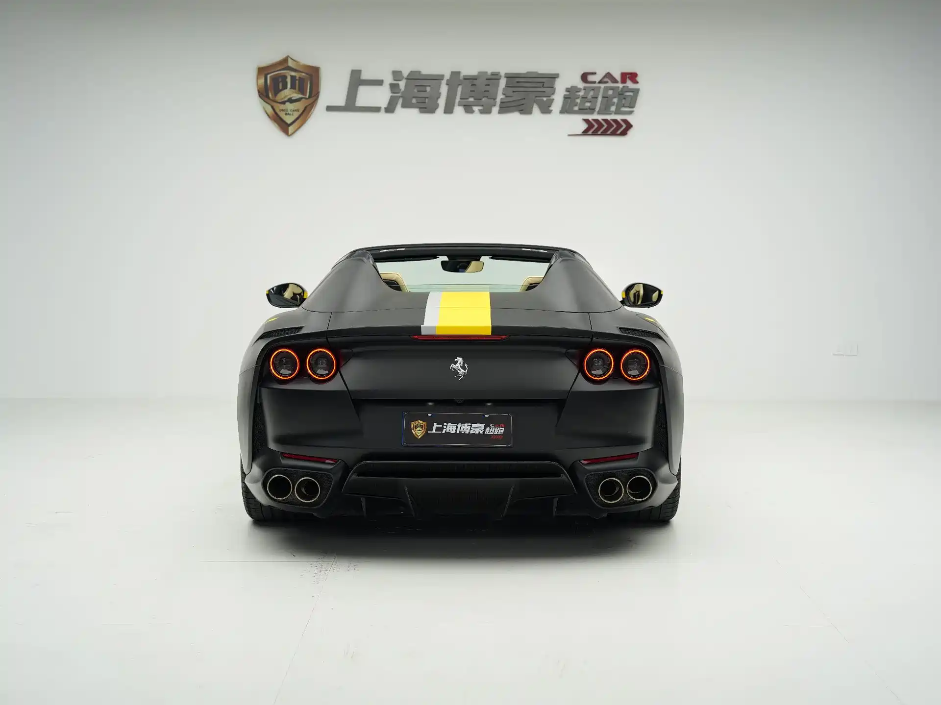 Фото 3 - Ferrari 812