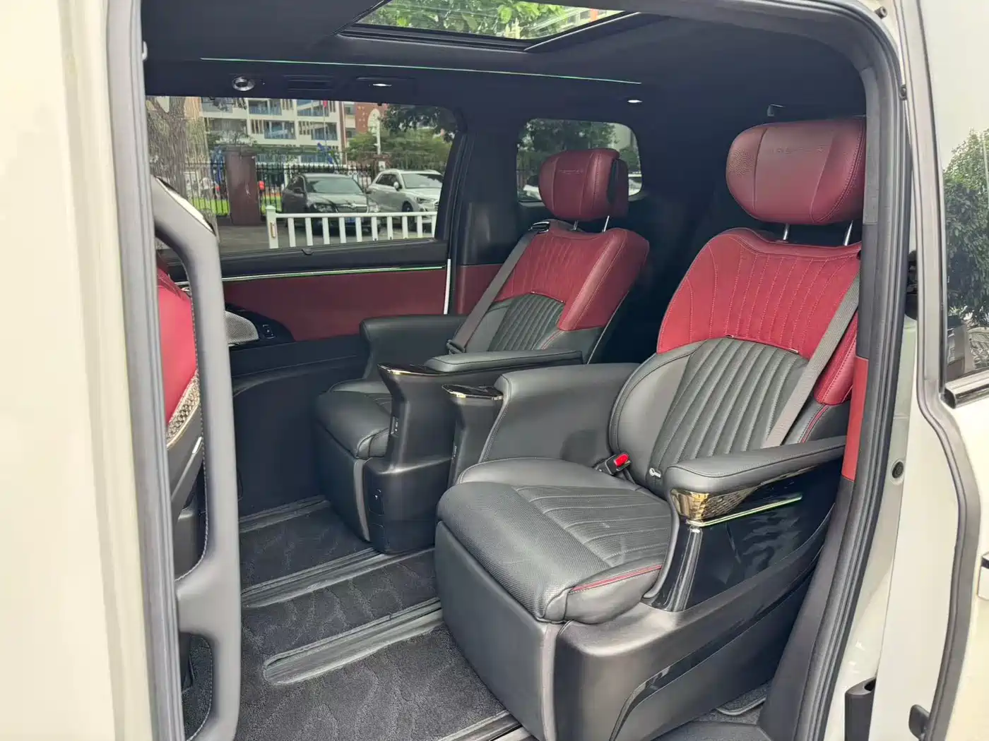 GAC Trumpchi Trumpchi M8 2023 Master Series Dual Hybrid Flagship Edition фото 8