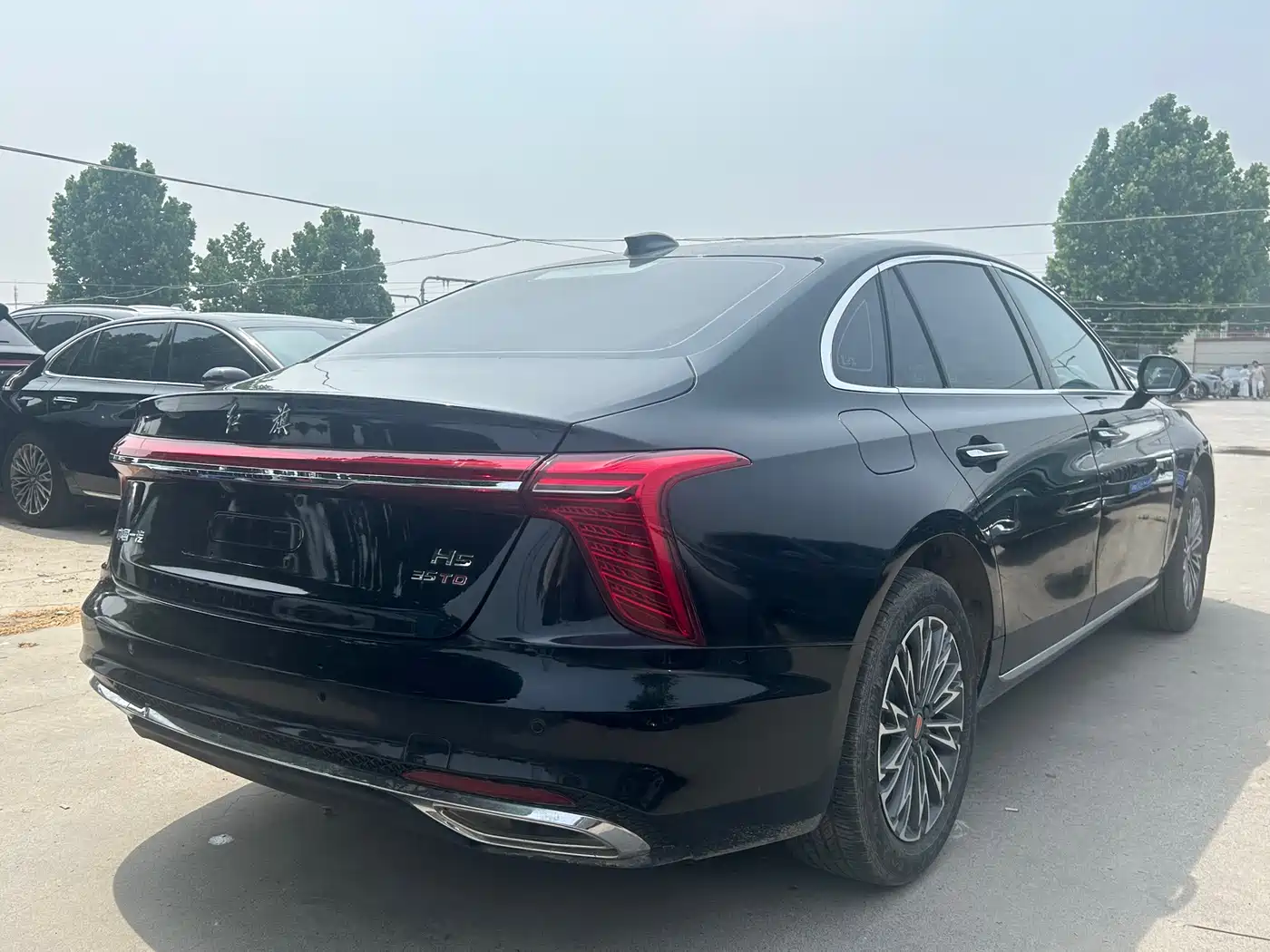 Hongqi H5 2025 1.5T DCT Flag Rhythm 500,000 Units Memorial Edition фото 9