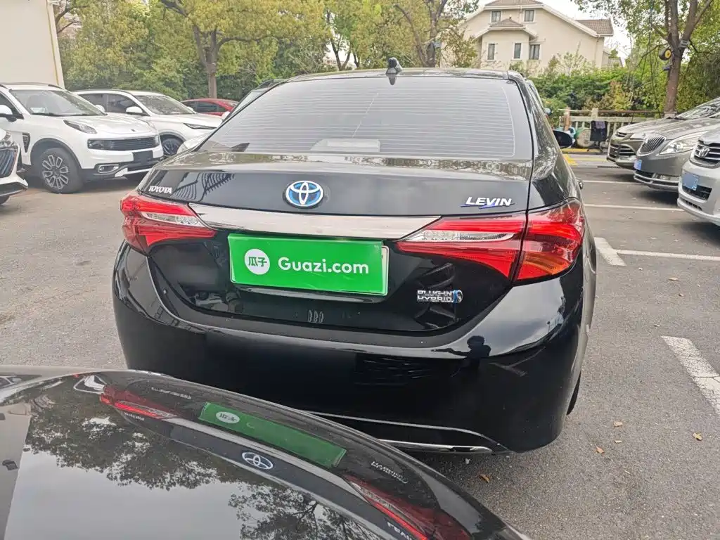 Toyota Levin Twin Engine E+ 2019 2019 1.8PH V E-CVT Luxury Edition