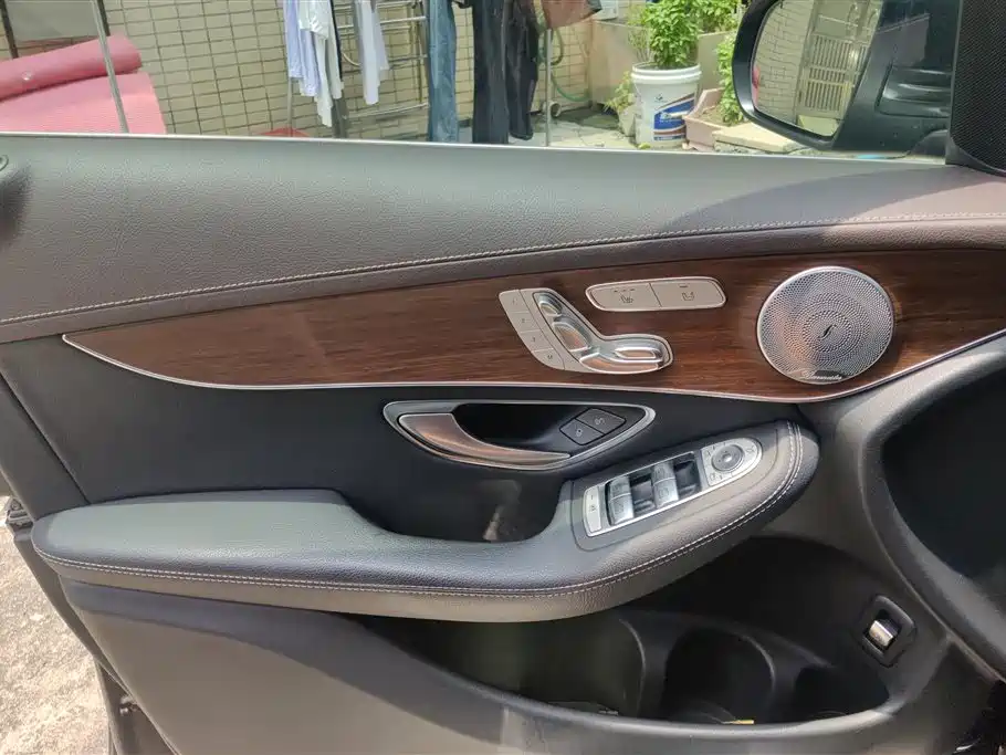 Mercedes-Benz GLC 2021 GLC 300 L 4MATIC Sporty фото 7