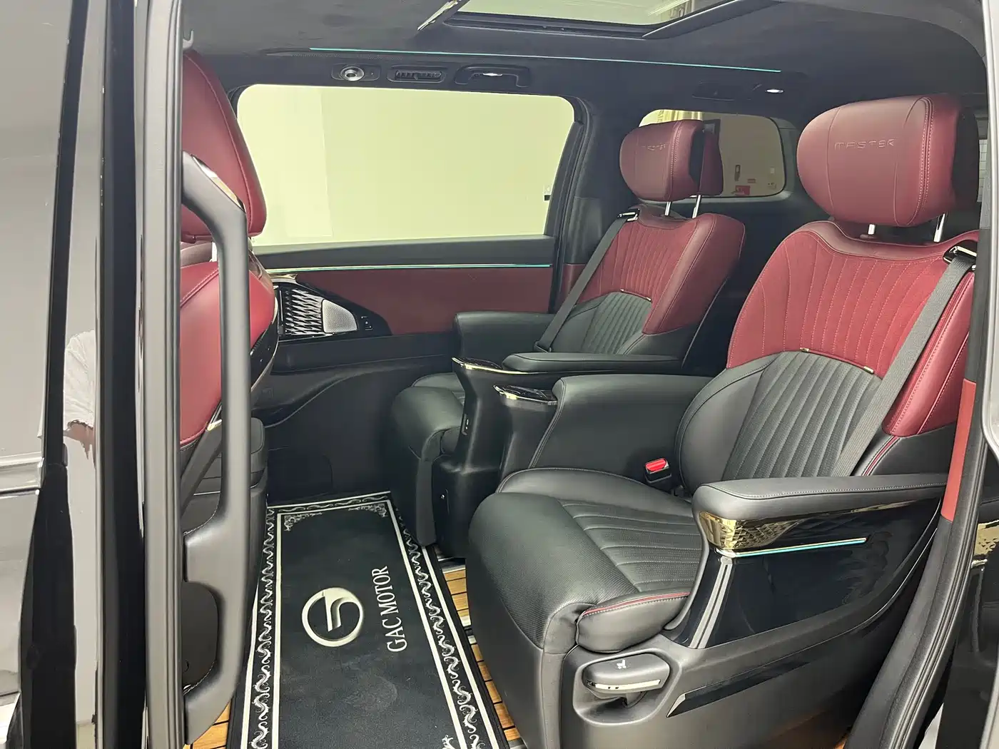 GAC Trumpchi Trumpchi M8 2023 Model Master Series 400T Ultimate Edition фото 11