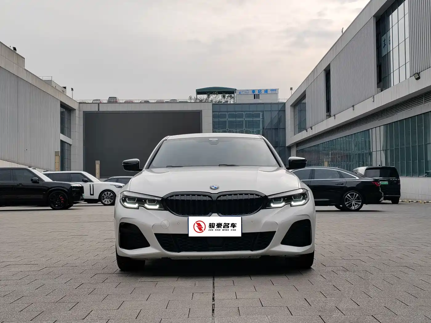 BMW 3 Series 2022 325Li M Sport Shadow Edition фото 2