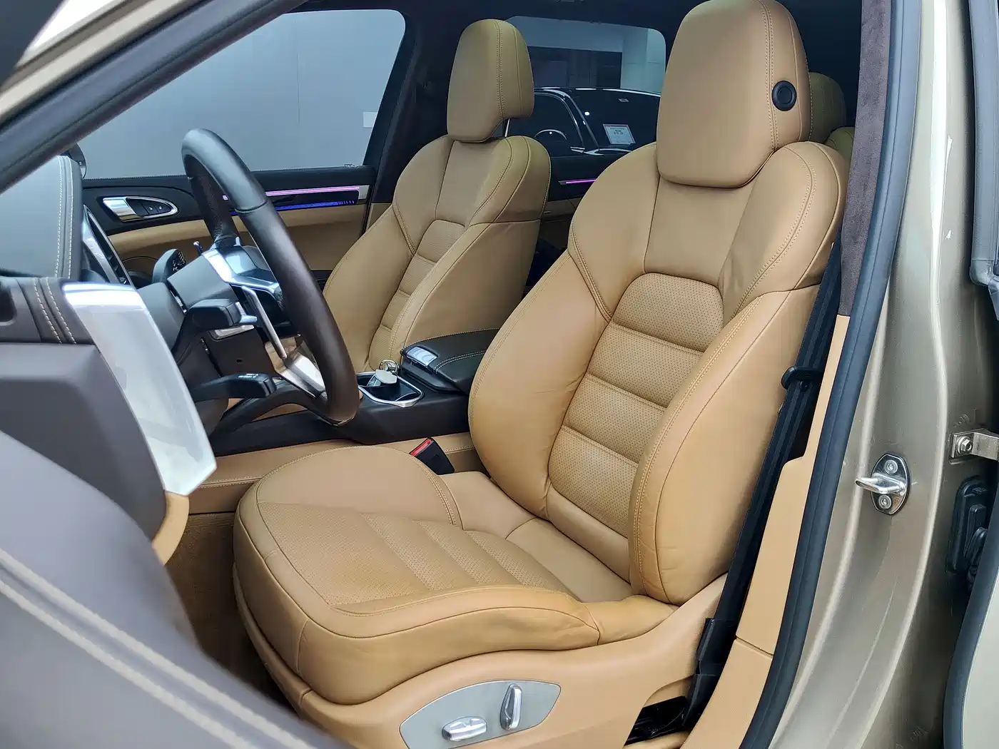 Porsche Cayenne 2015 Cayenne GTS 3.6T фото 13