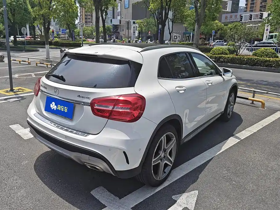 Mercedes-Benz GLA 2015 GLA 260 4MATIC Sport фото 3