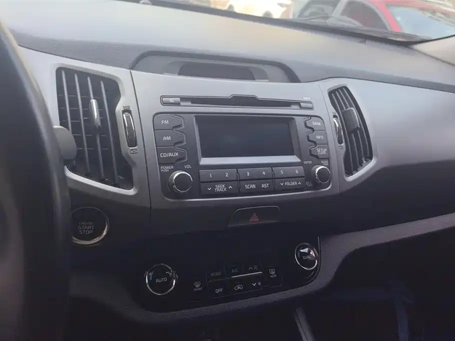 Kia Sportage 2015 2.0L Automatic 2WD GLS фото 13