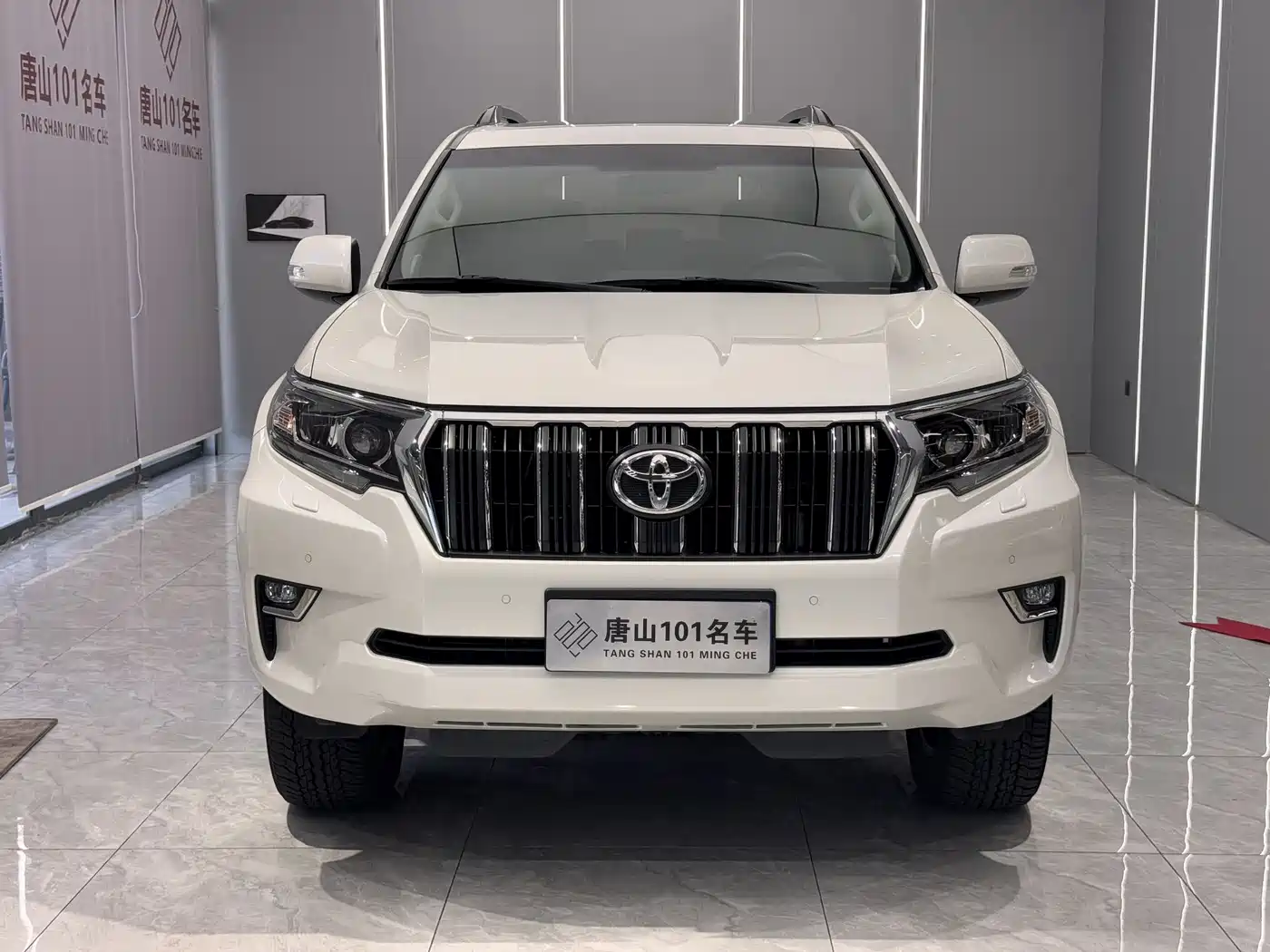Toyota Prado 2018 3.5L Auto TX-L фото 2