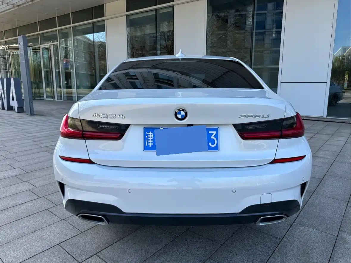 BMW 3 Series 2021 320Li M Sport Package фото 4