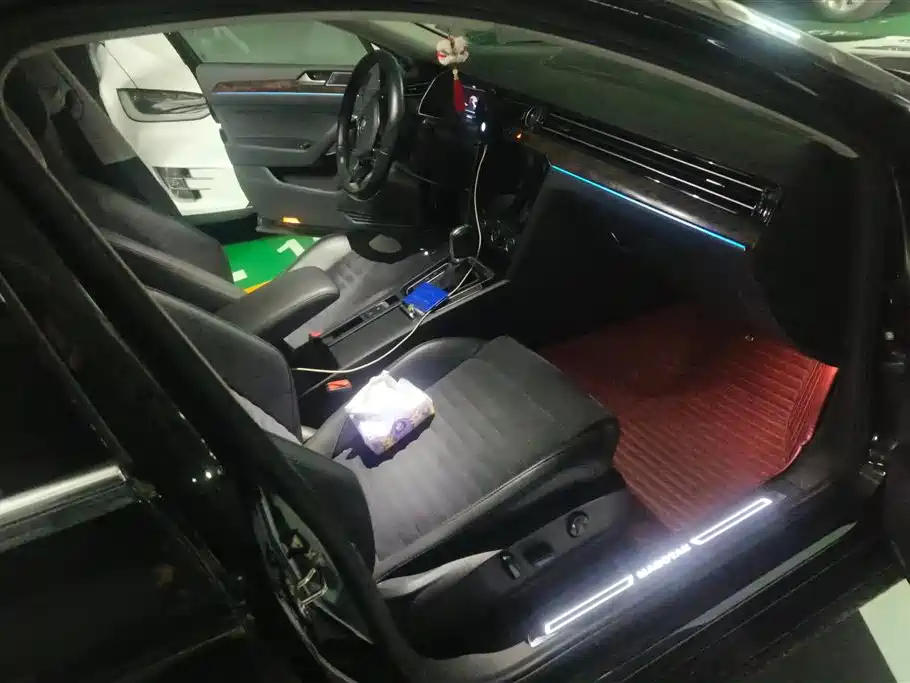 Volkswagen Magotan 2018 330TSI DSG Premium фото 8