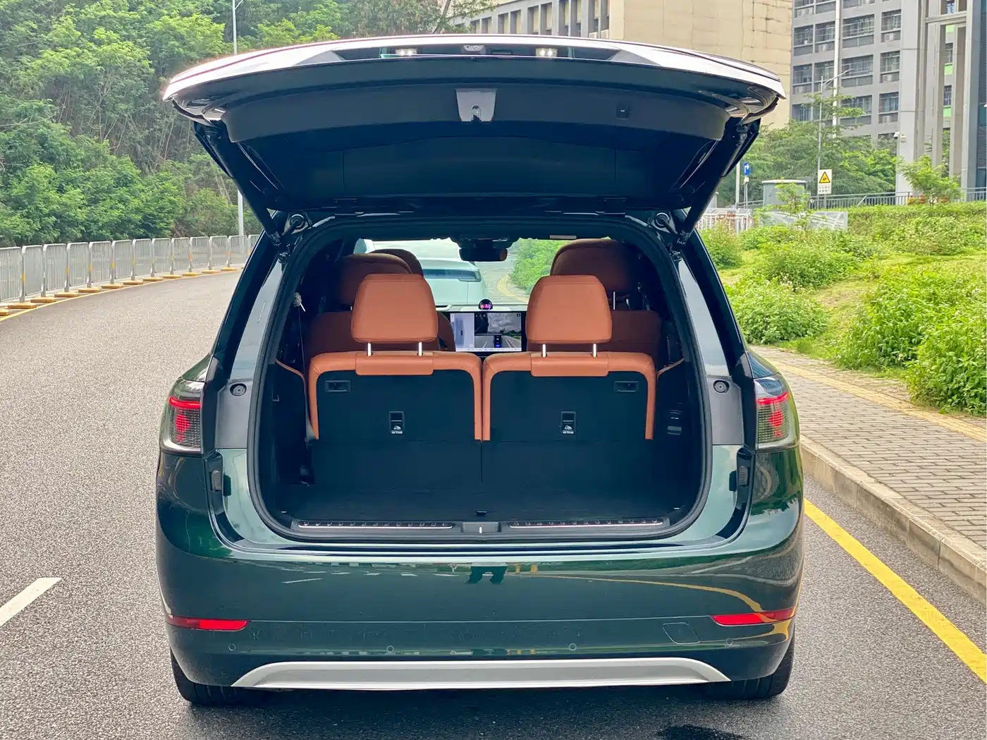 AITO Wenjie AITO M9 2024 Range Extender Max Edition 42kWh 6-seater фото 31