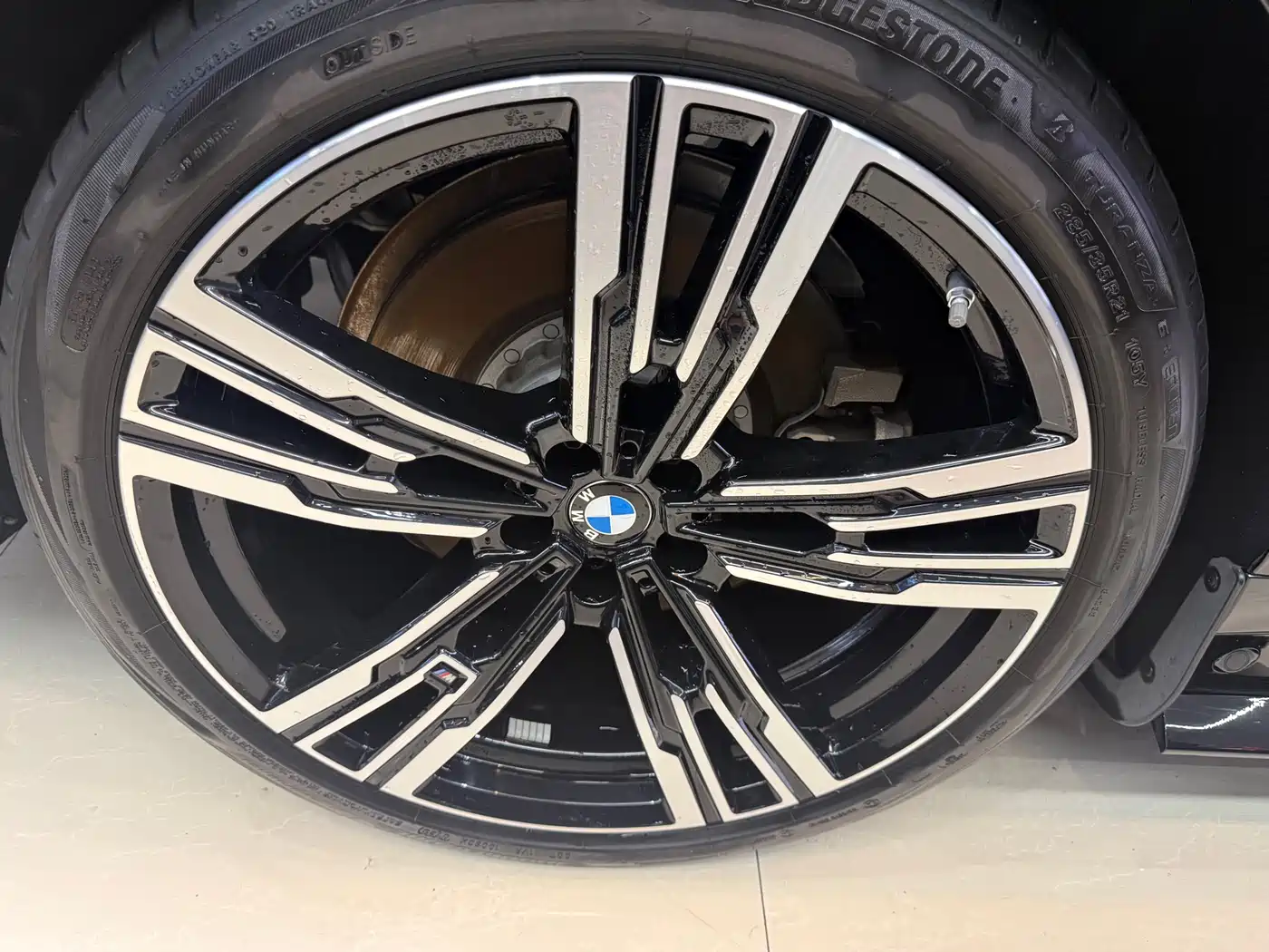BMW i7 2023 eDrive50L Premium M Sport Package фото 18