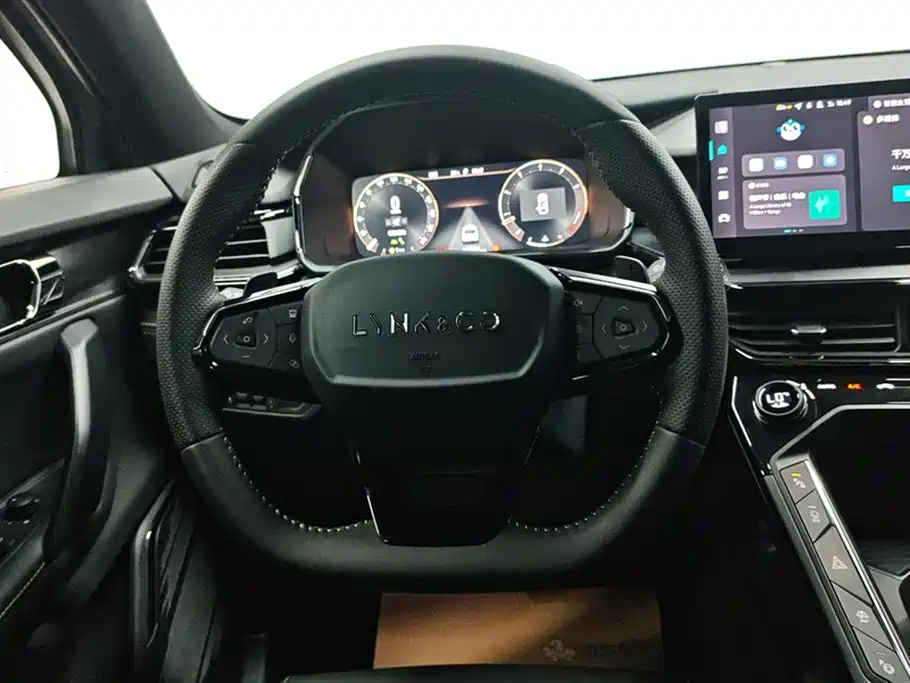 Lynk & Co 06 2023 Remix 1.5T Power Halo фото 15