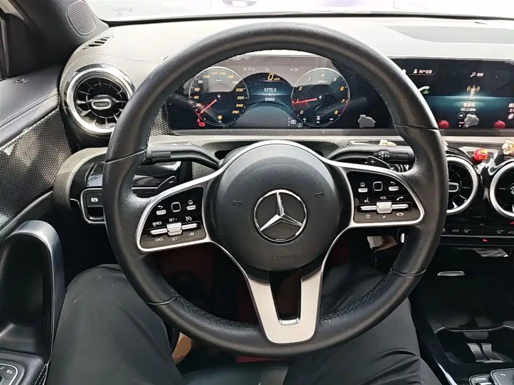 Mercedes-Benz A-Class 2022 A 200 L Sport Sedan Dynamic фото 11
